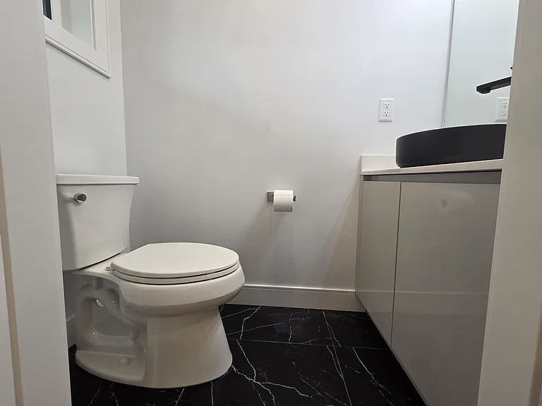 2881 Georgia St E — Photo 7