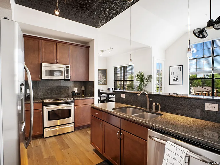 7342 Oak Manor Dr #1302 — Photo 4