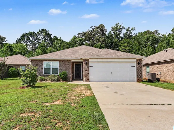 748 The Heights Ln, Calera, AL 35040