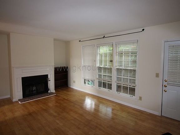 4th image of 2320 18th Ave S