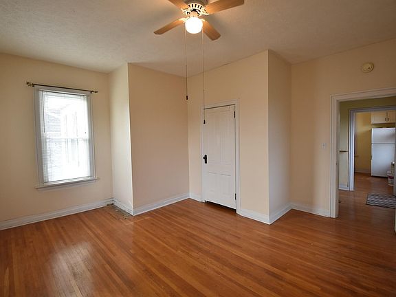 5th image of 638 1/2 N State St