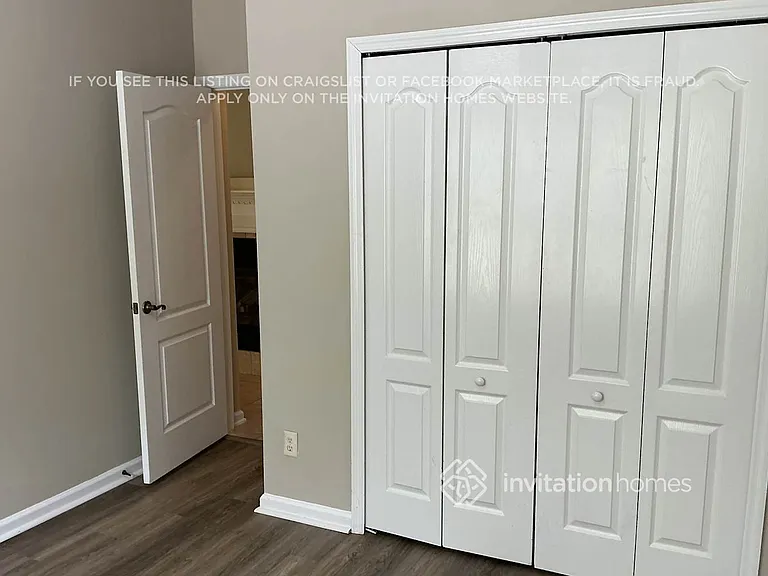 5698 Alamosa Cir — Photo 12