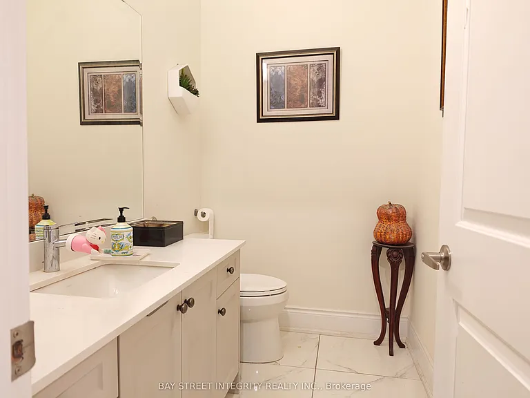 211 Hillsview Dr — Photo 18