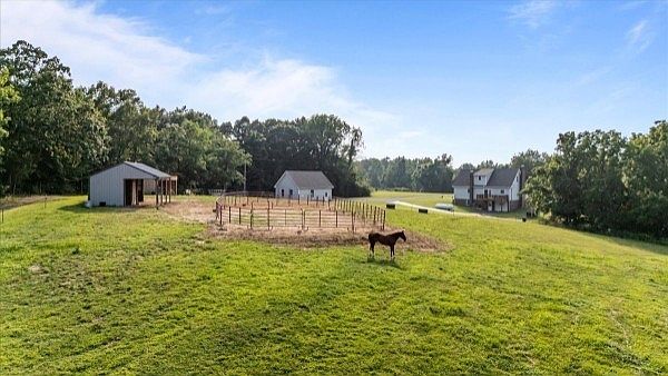 2nd image of 5455 Bales Rd