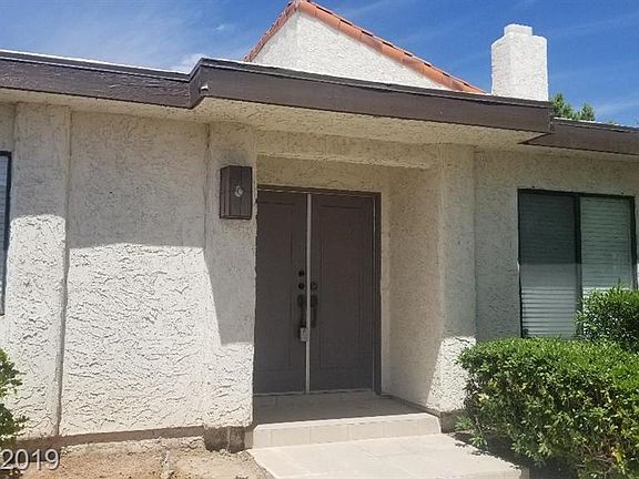 2nd image of 2568 Malabar Ave