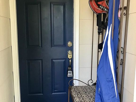 3rd image of 23 Rose Arbor Ln