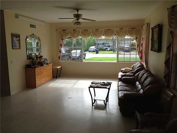 3rd image of 4424 Sheridan Ave