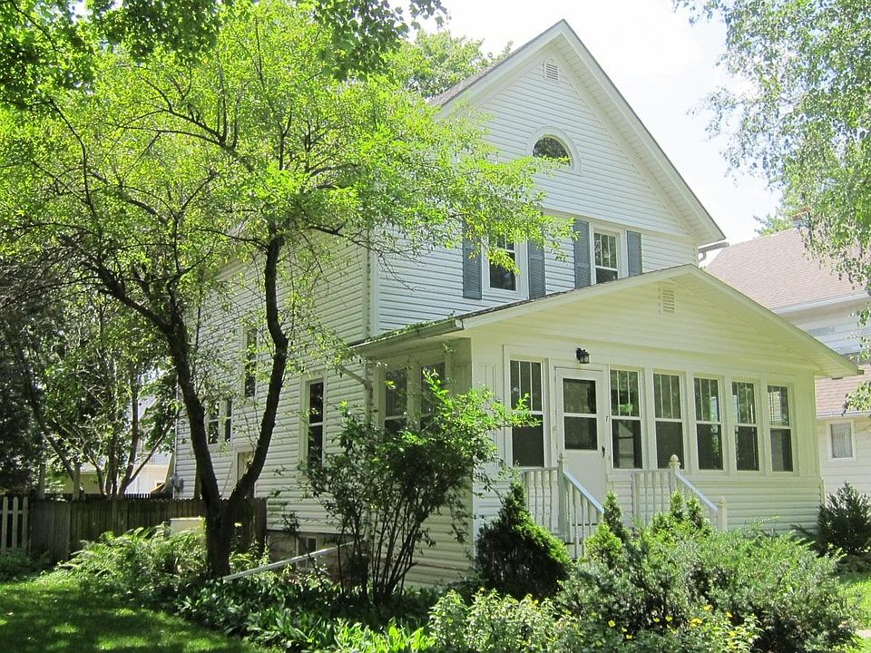 2nd image of 7 Eastman St