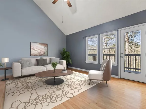 802 Ivy Green Ln SE, Marietta, GA 30067