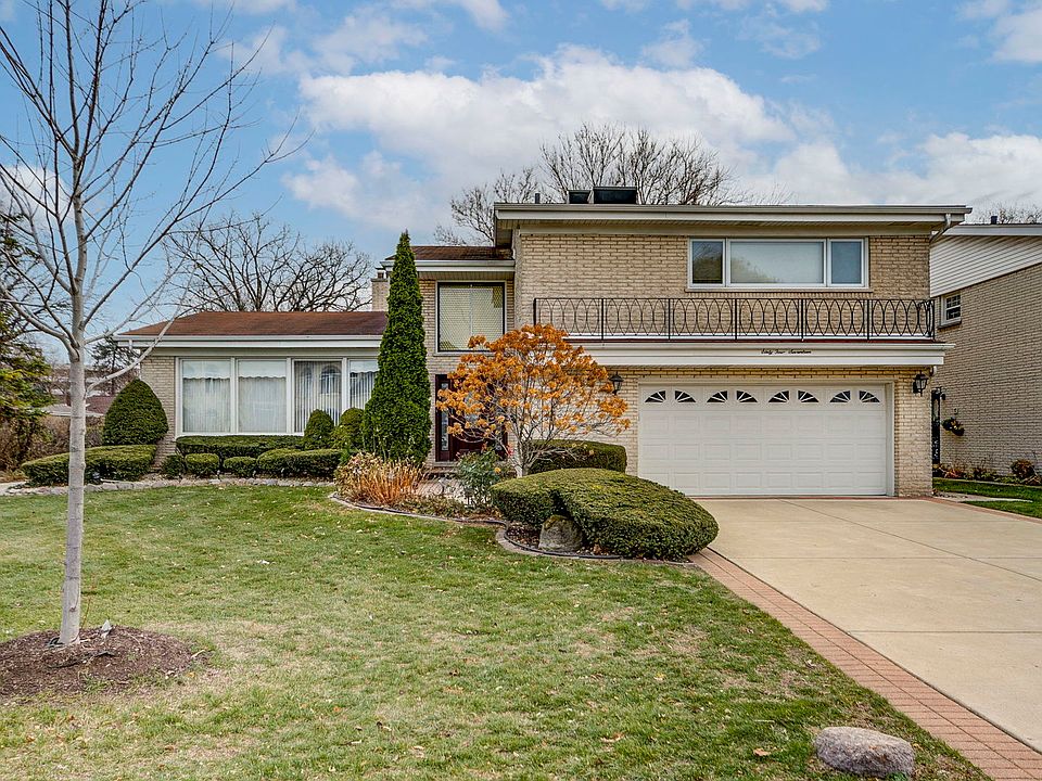 1st image of 6417 N Longmeadow Ave