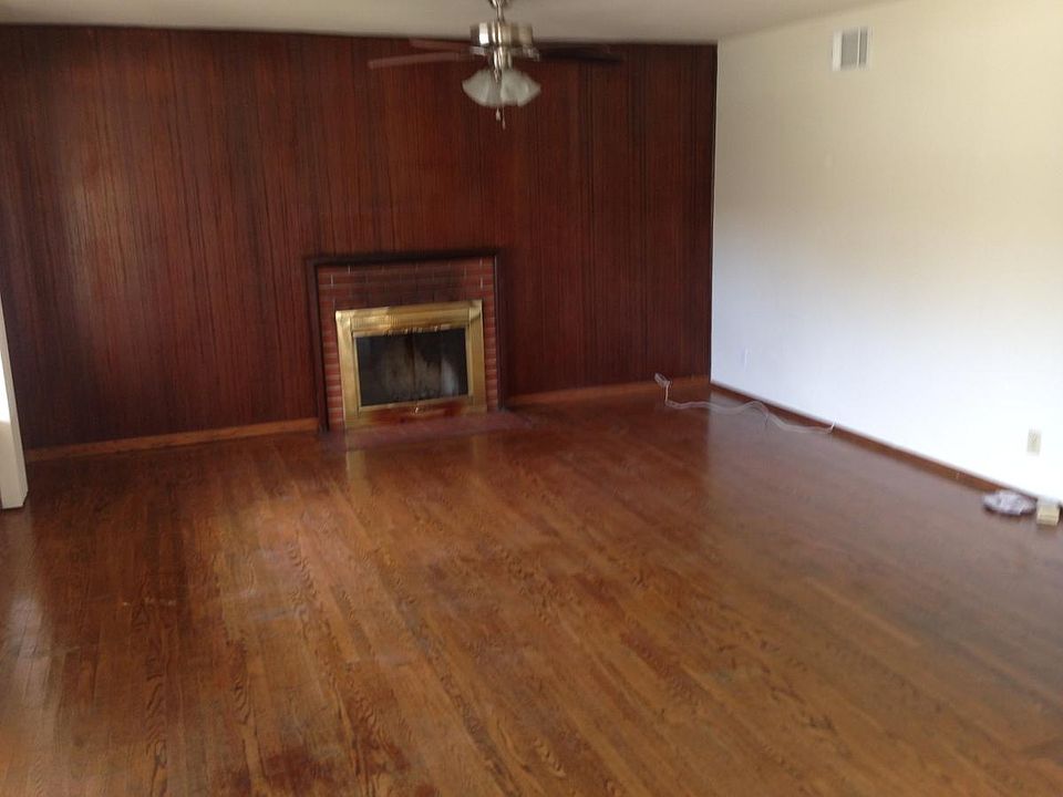 2nd image of 999 Sutter Ave