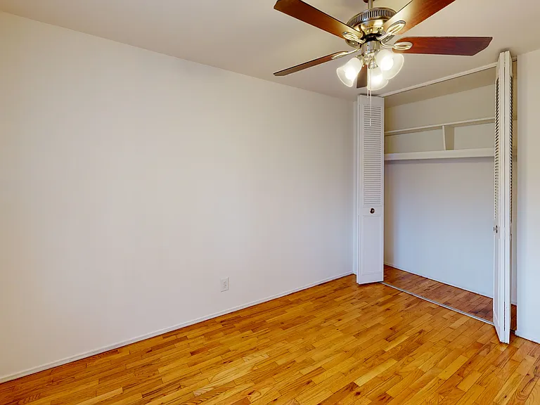 Denway Circle Apartments — Photo 18