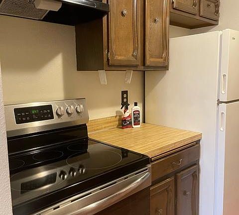 2nd image of 1275 Woodgate Ave APT 3