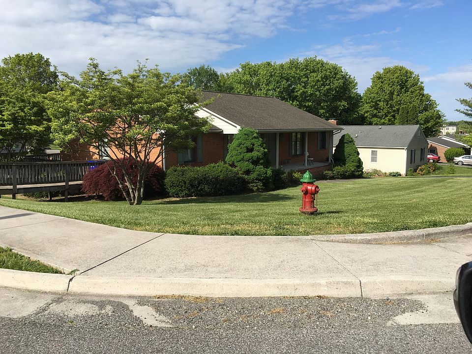 1st image of 312 Lucas Dr