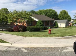 312 Lucas Dr, Blacksburg, VA 24060