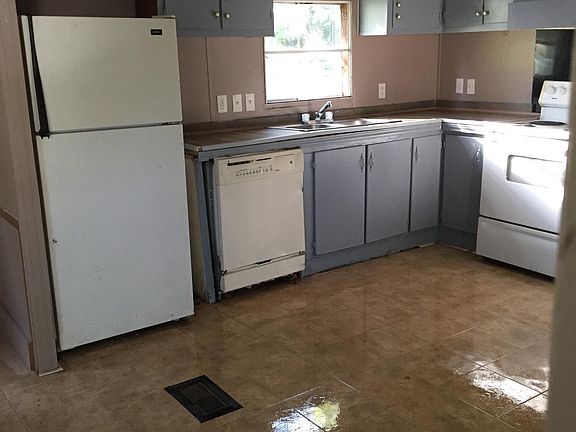 4th image of 24 Black Oak Cir