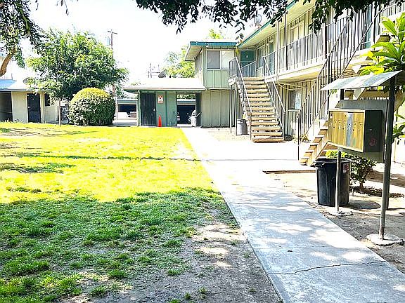 2nd image of 555 W 25th St APT 1