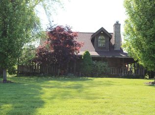 10605 Cherokee Ln, Aurora, IN 47001