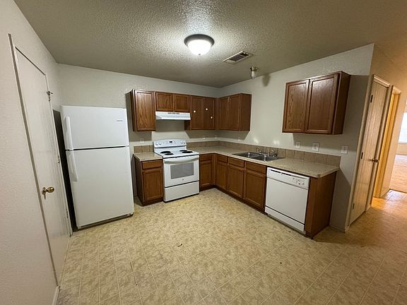 4th image of 196 Ryan Cir Unit D