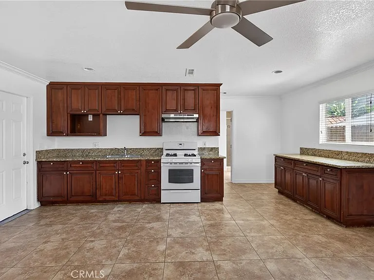 8720 Villa Dr — Photo 14