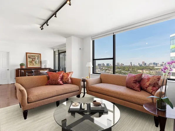 14 Greenway Plz Unit 12L, Houston, TX 77046