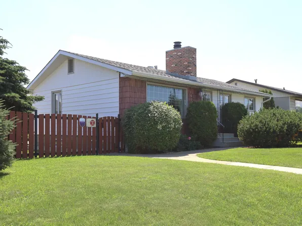 10715 132nd Ave NW, Edmonton, AB T5E 0Z5