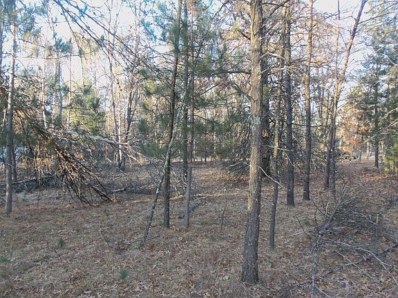 5th image of 832 Richmond Way