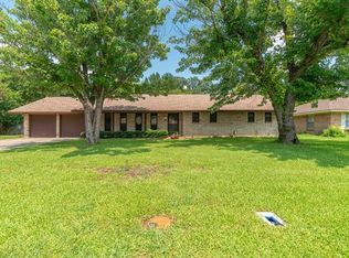 113 Royal Ln, Commerce, TX 75428