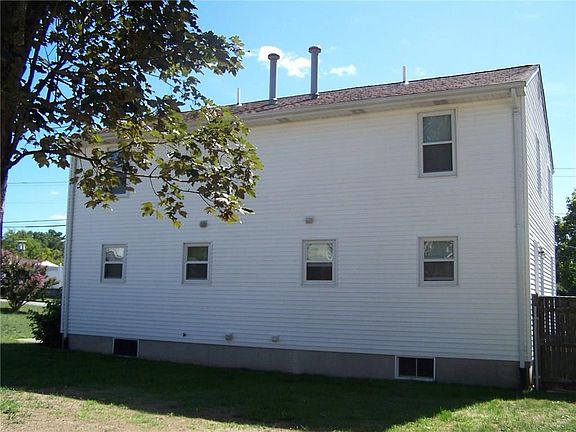 2nd image of 134 Bliss St