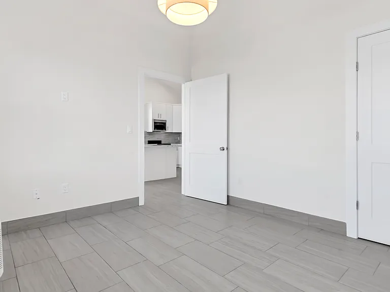 18-20 4th Ave #103 — Photo 10