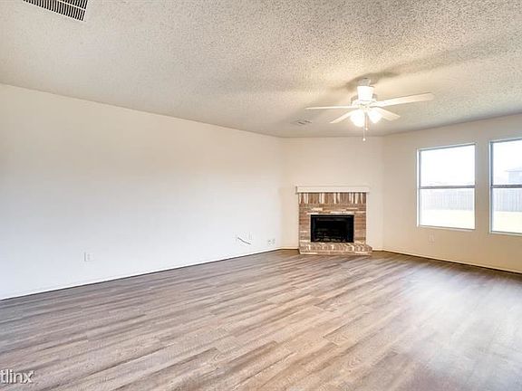 2nd image of 3040 Clemente Dr
