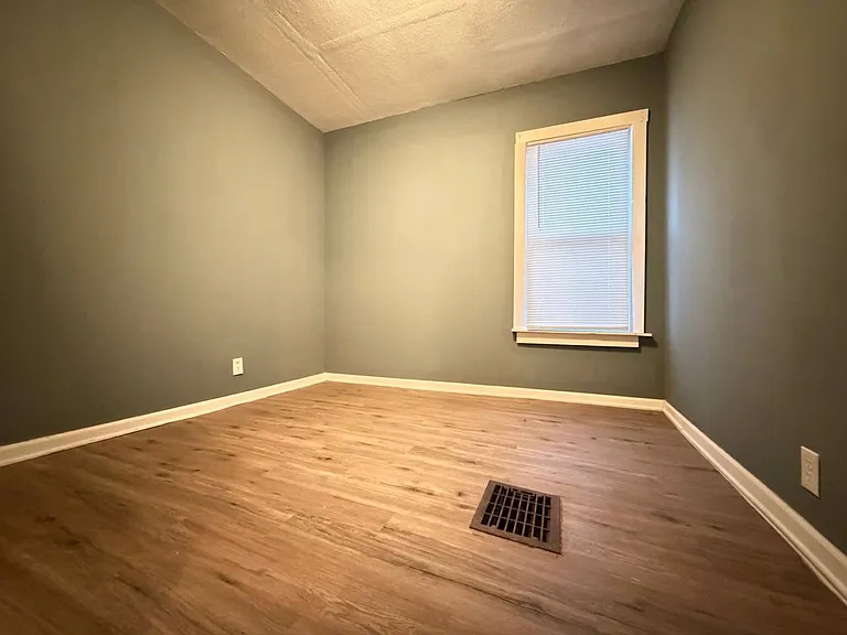 1309 W 110th Pl — Photo 17