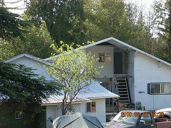 2nd image of 1537 N Henry St