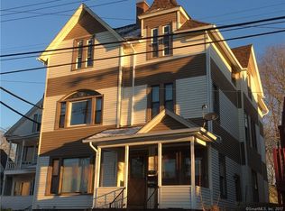 97 Cliff St, Norwich, CT 06360