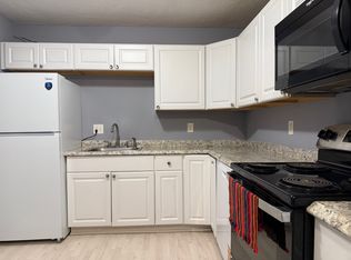302 Boston Post Rd E APT B10, Marlborough, MA 01752