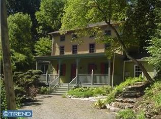 541 Avondale Rd, Wallingford, PA 19086