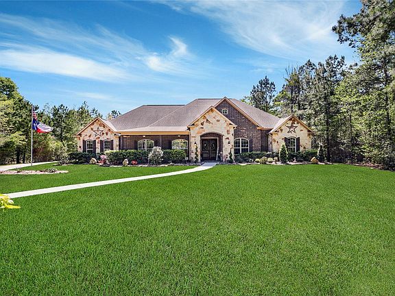 3rd image of 15561 Zoe Loop Dr