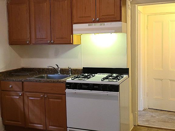3rd image of 45 Cleveland St Floor 2