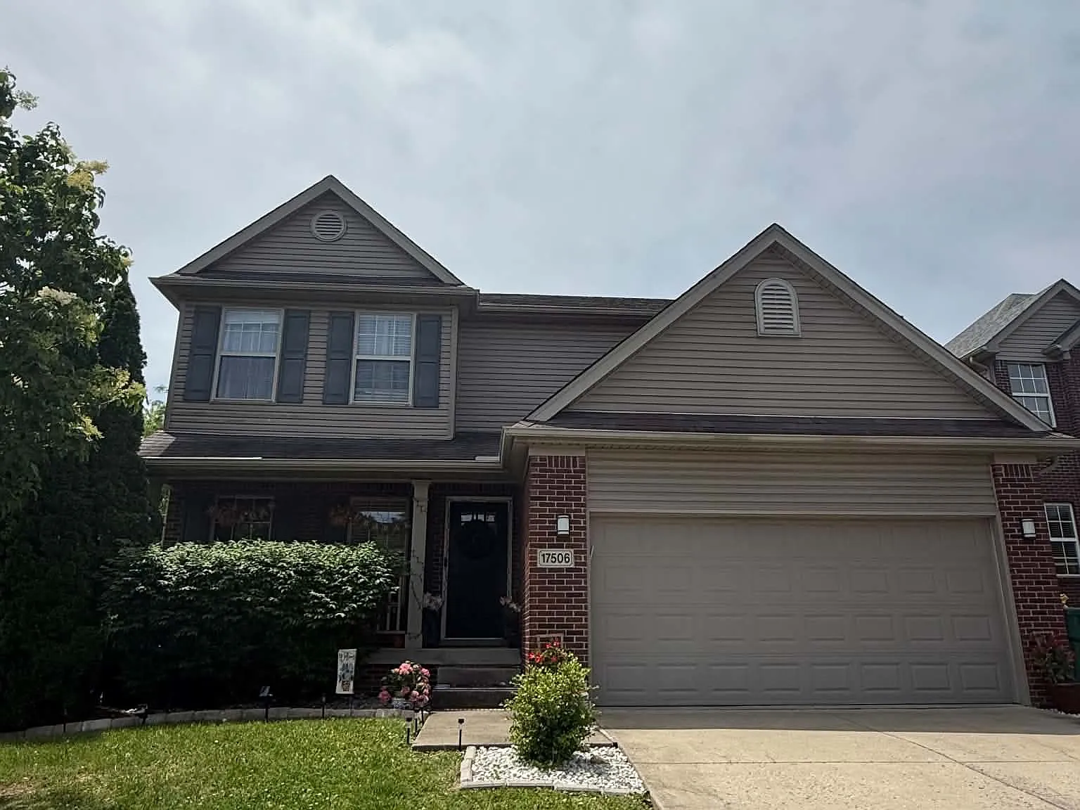 3 bed, 2.5 bath, 3154 sqft, $2,795 — Photo 1