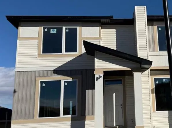 1999 W McCaskill Dr, Crossfield, AB T0M 0S0