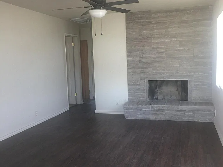 904 Cauthen Ln — Photo 2