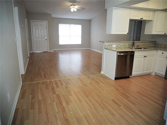 5th image of 3313 W Napoleon Ave