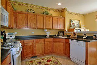2nd image of 216 Belle Vue Ct #B