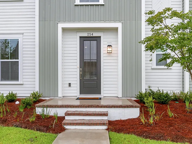 254 Symphony Ave — Photo 5