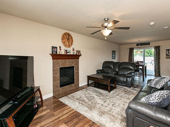 3rd image of 9343 Red Sunset Dr