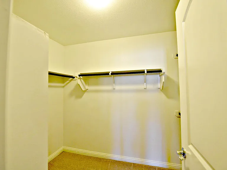 2304 Capra Ter — Photo 15