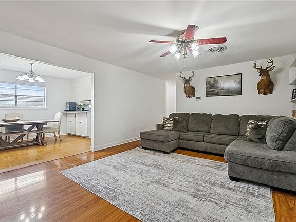 3rd image of 315 Saint Anthony St