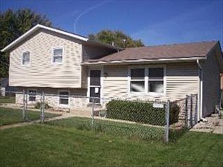 2nd image of 1512 Leslie Ave