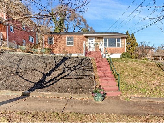 4th image of 1001 Howbert Ave SW