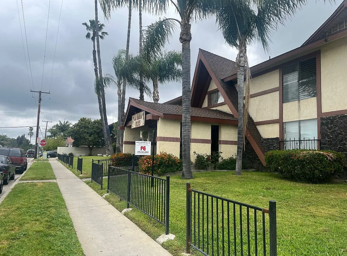 La Habra — Photo 1
